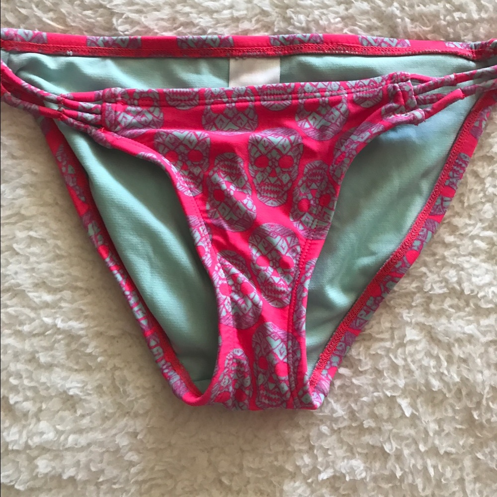 Skull bikini bottoms'