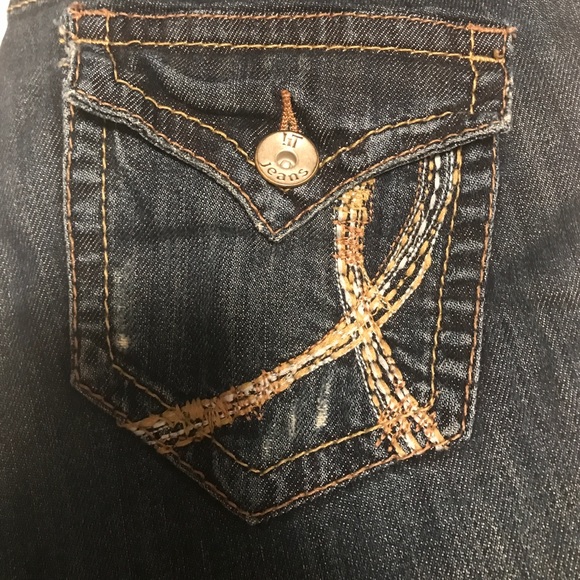 Jeans - Picture 2 of 4