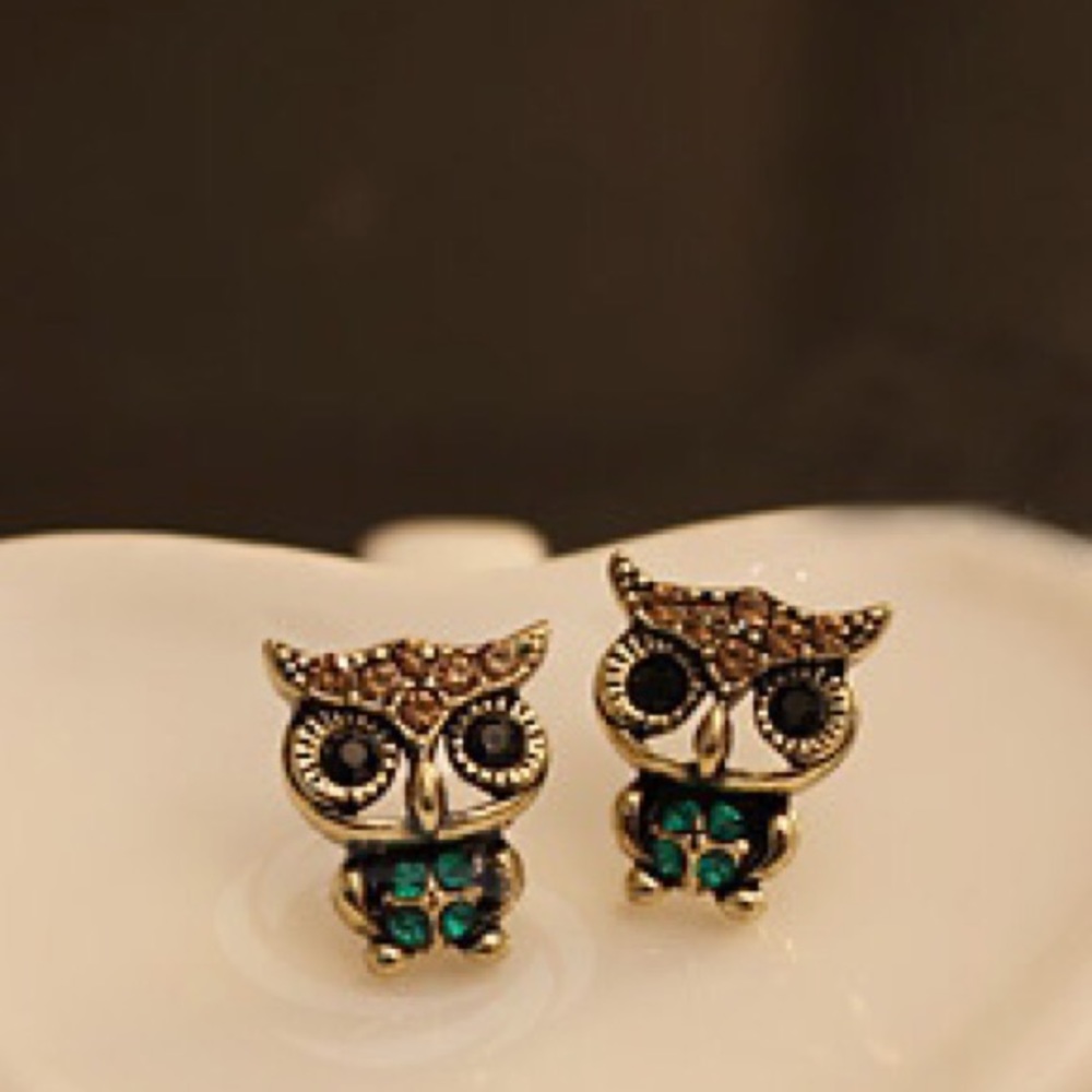 Mini 🦉 earrings