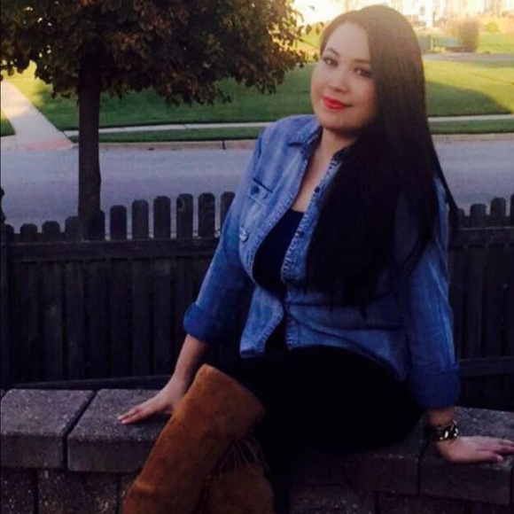 Meet your Posher, Lupita - Picture 2 of 2