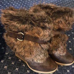 Furry ankle boots