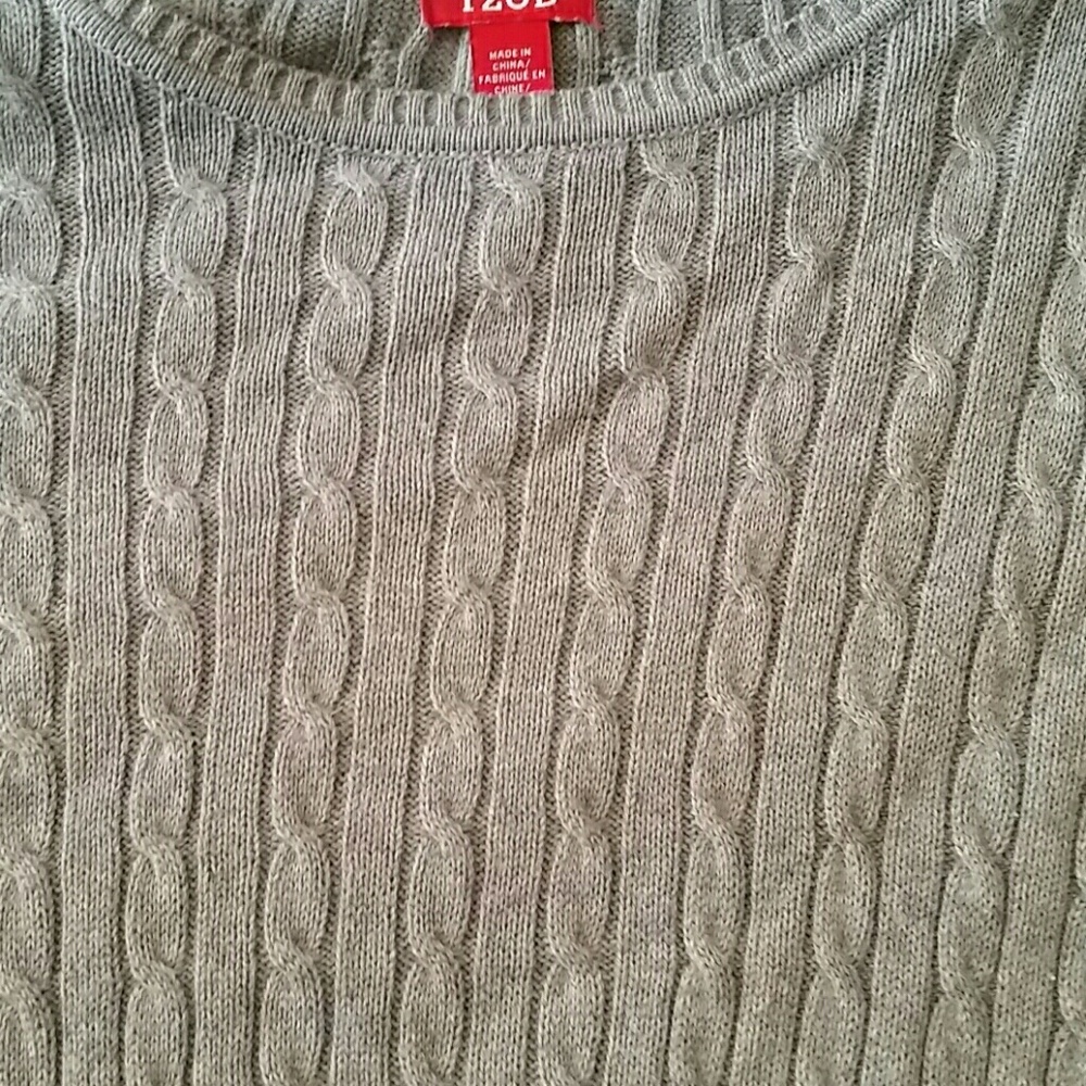 IZOD Gray Sweater