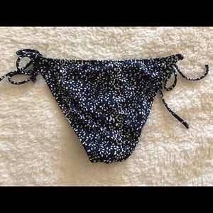 Reversible bikini bottoms from tillys!