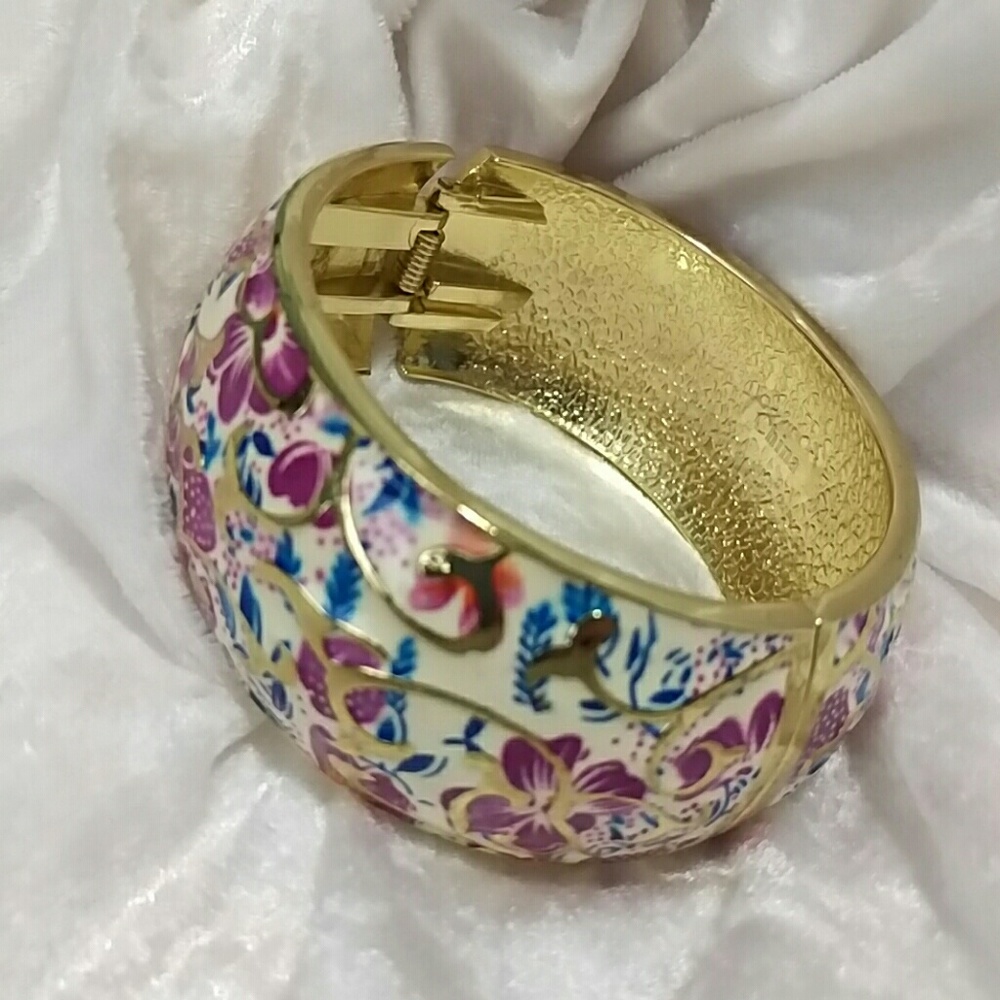 Cuff bracelet