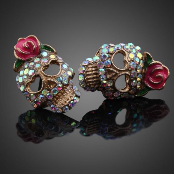 the floral skull stud earring - Picture 3 of 8