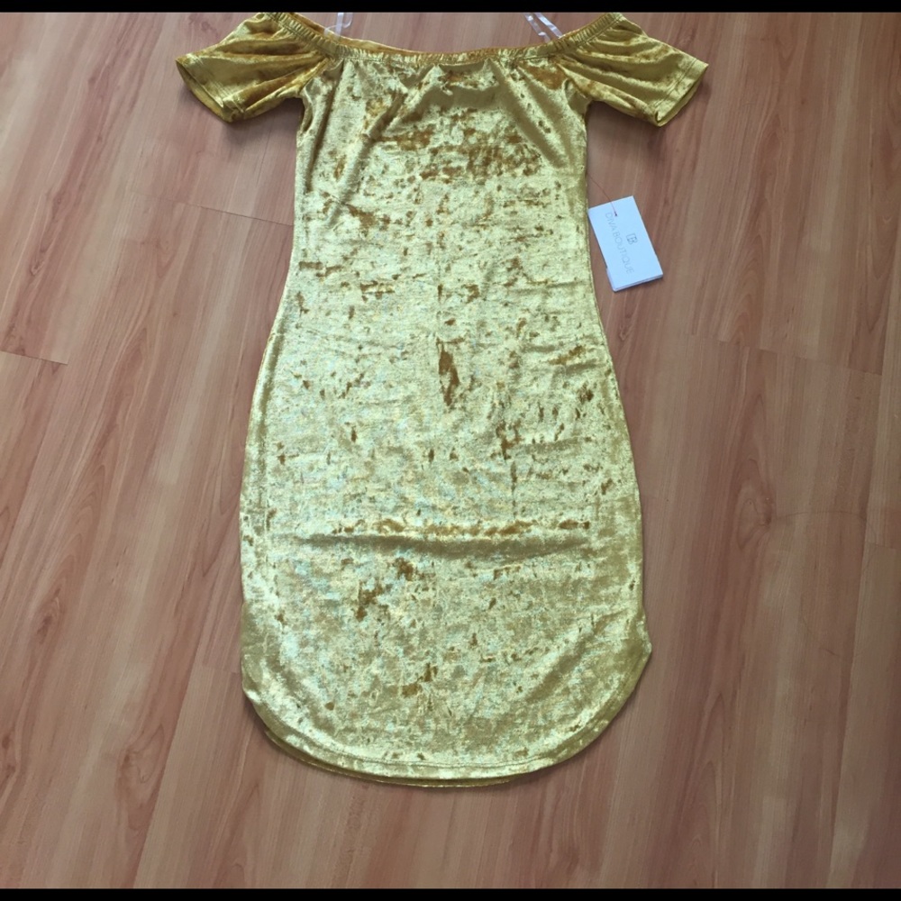 Yellow off the shoulder crushed velvet mini