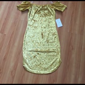 Yellow off the shoulder crushed velvet mini