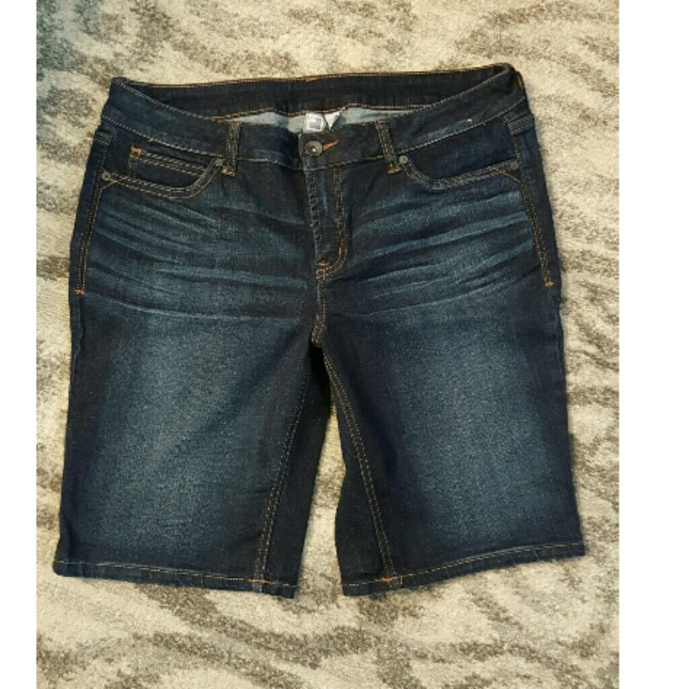 Distressed shorts