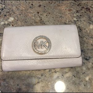 Michael Kors Fulton Carry All Wallet