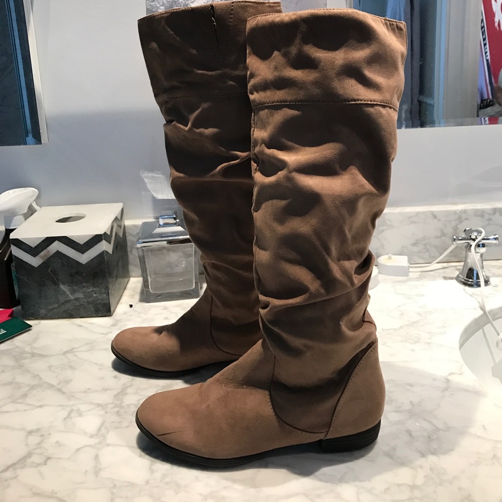 Riding boots