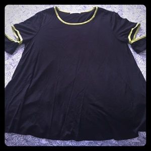 Ella Moss lime green trimmed, black tee
