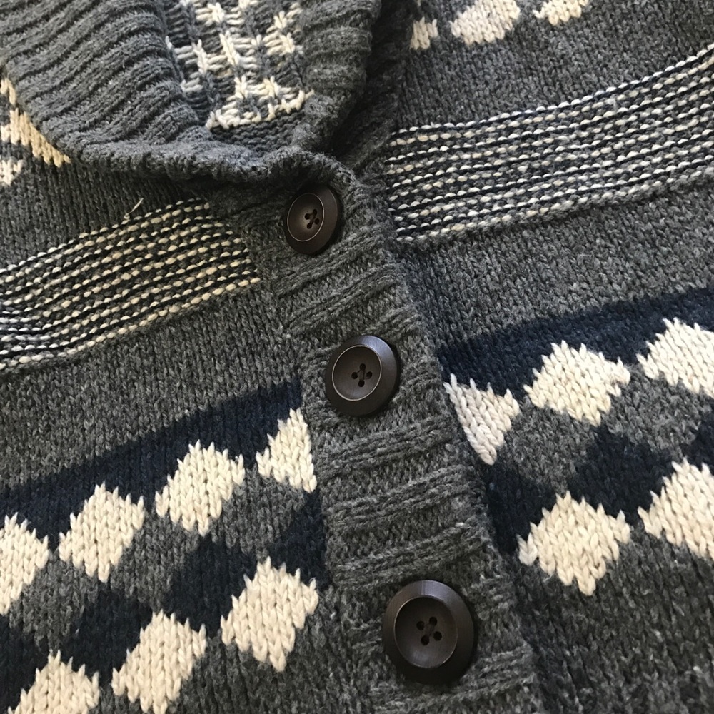 Patterned Sweater Vest - Picture 2 of 2