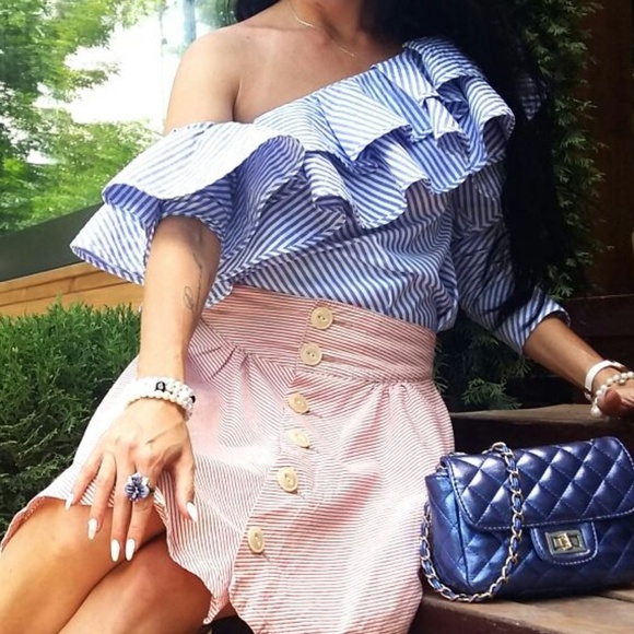 🚨Last One🚨One Shoulder Striped Ruffles Blouse - Picture 8 of 8