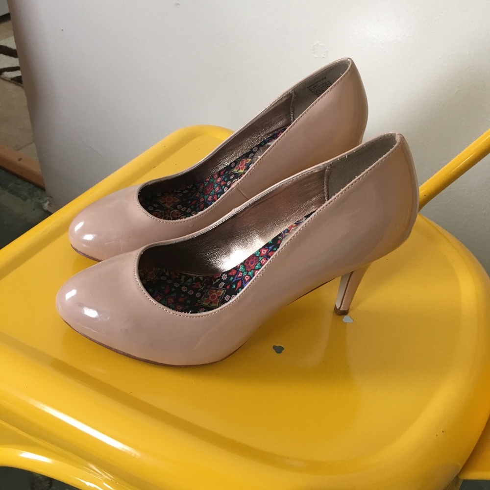 Madden Girl 6.5 Nude Heels
