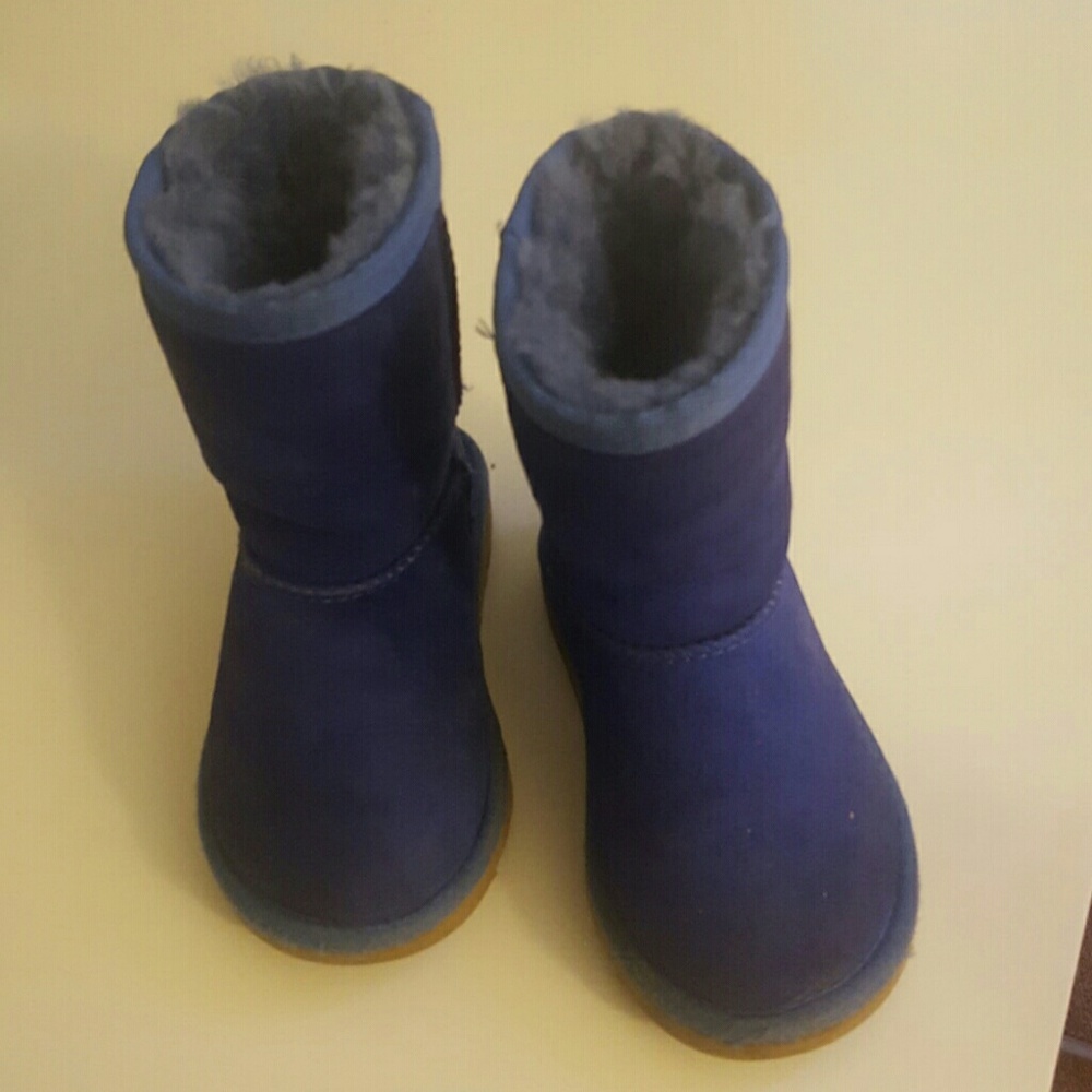 Blue kids Uggs
