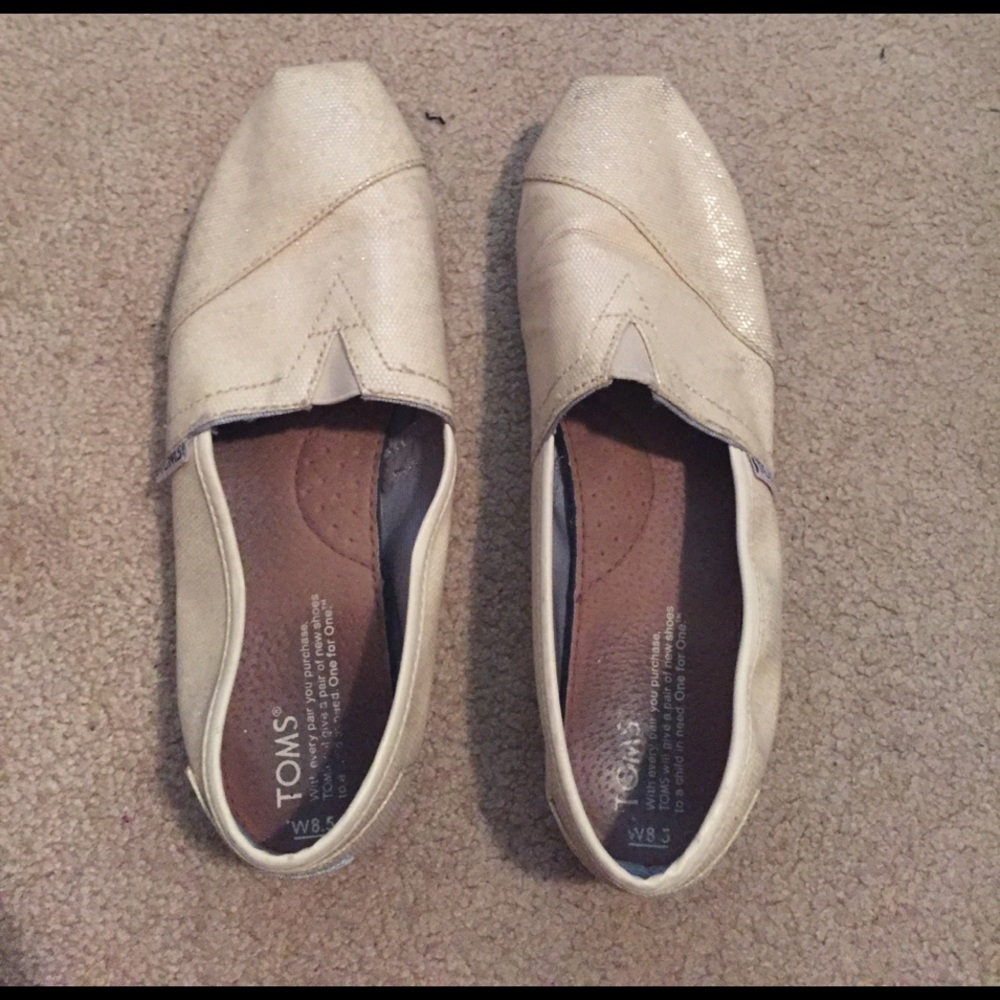 Ivory sparkly toms