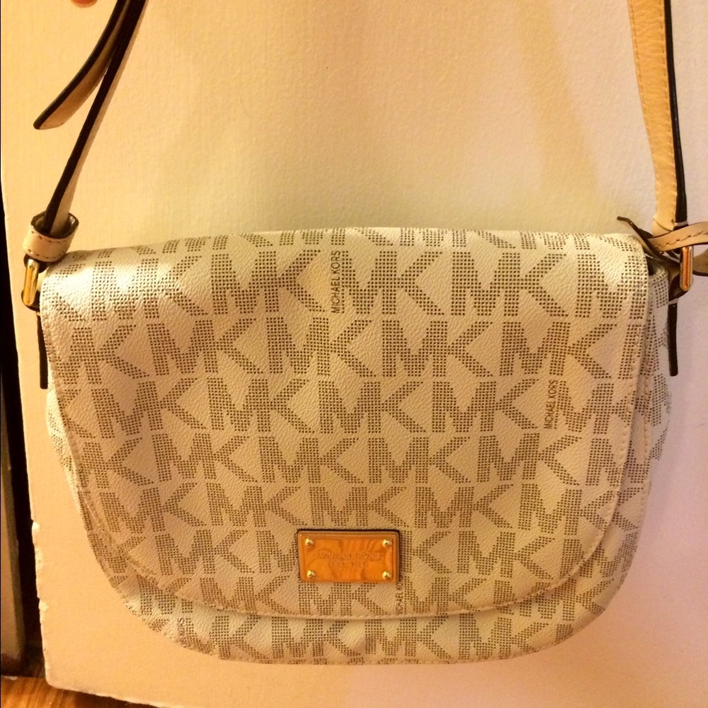 Michael Kors cross body purse