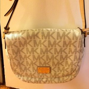 Michael Kors cross body purse