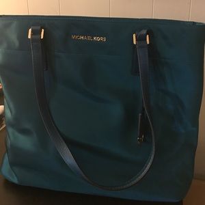 Michael Kors Bag with zipper