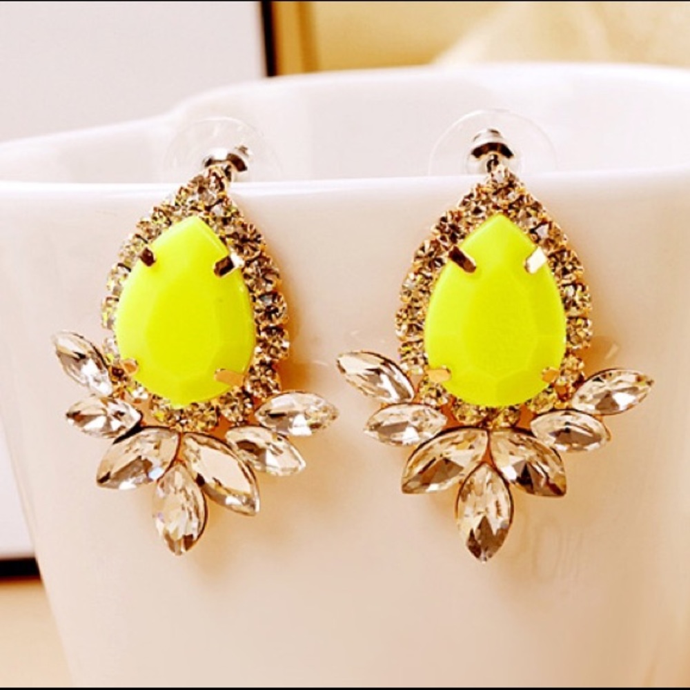 Yellow sparkle earrings