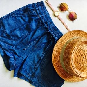 Blue Chambray Shorts 🌹