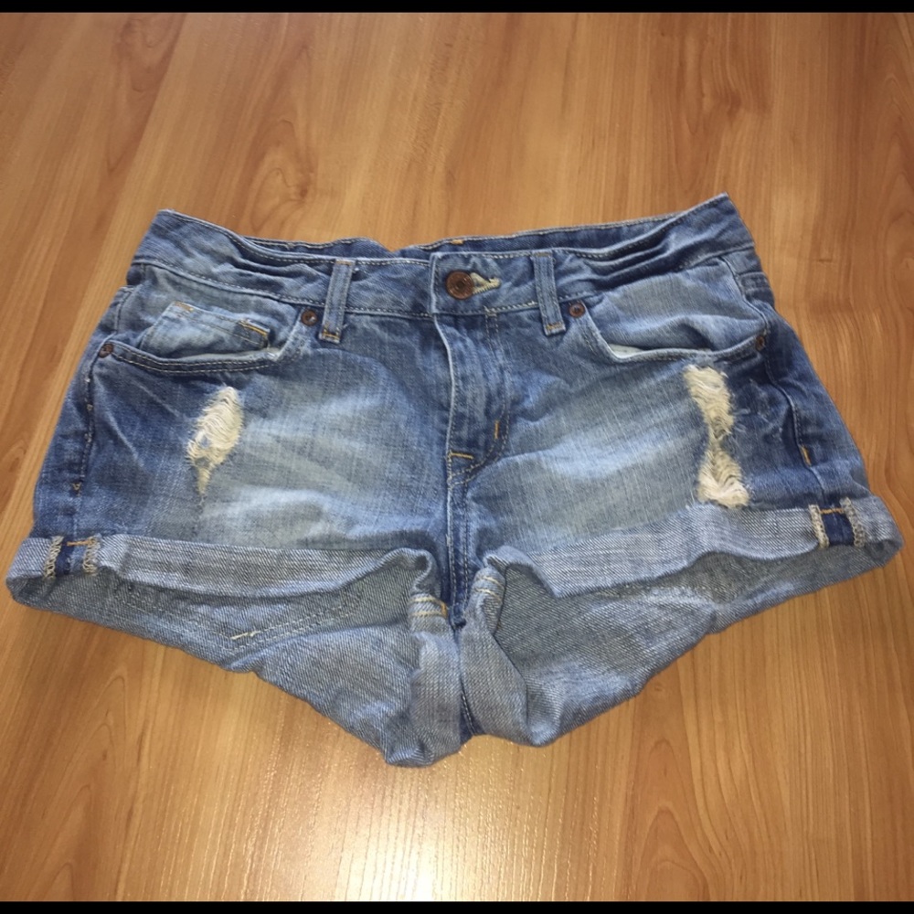 Short shorts from H&M