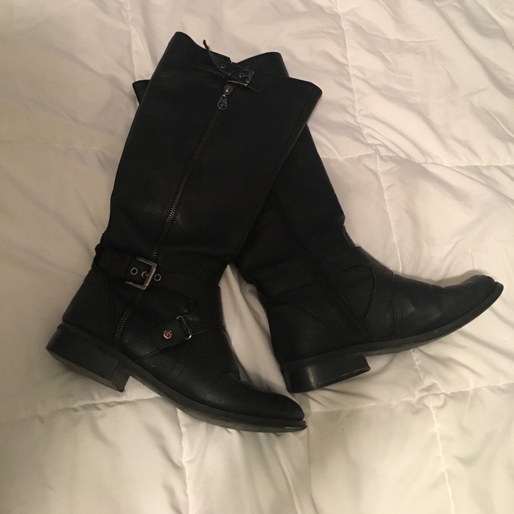 Riding boots