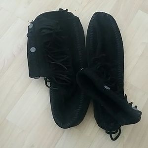 Minnetonka black ankle boots