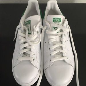 Adidas Stan Smiths size 8.5