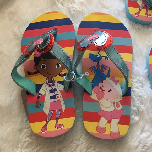 NWT- doc mcstuffins girls flip flops - Picture 1 of 7