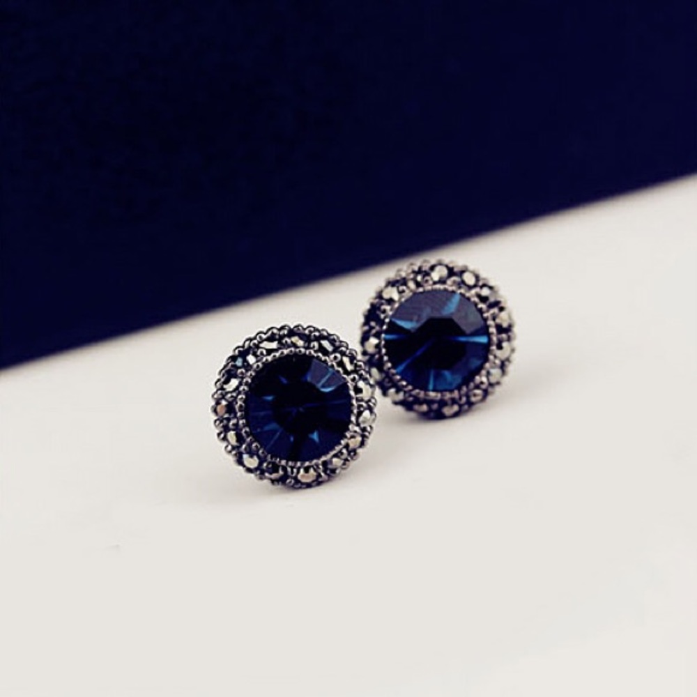Sapphire tone earrings