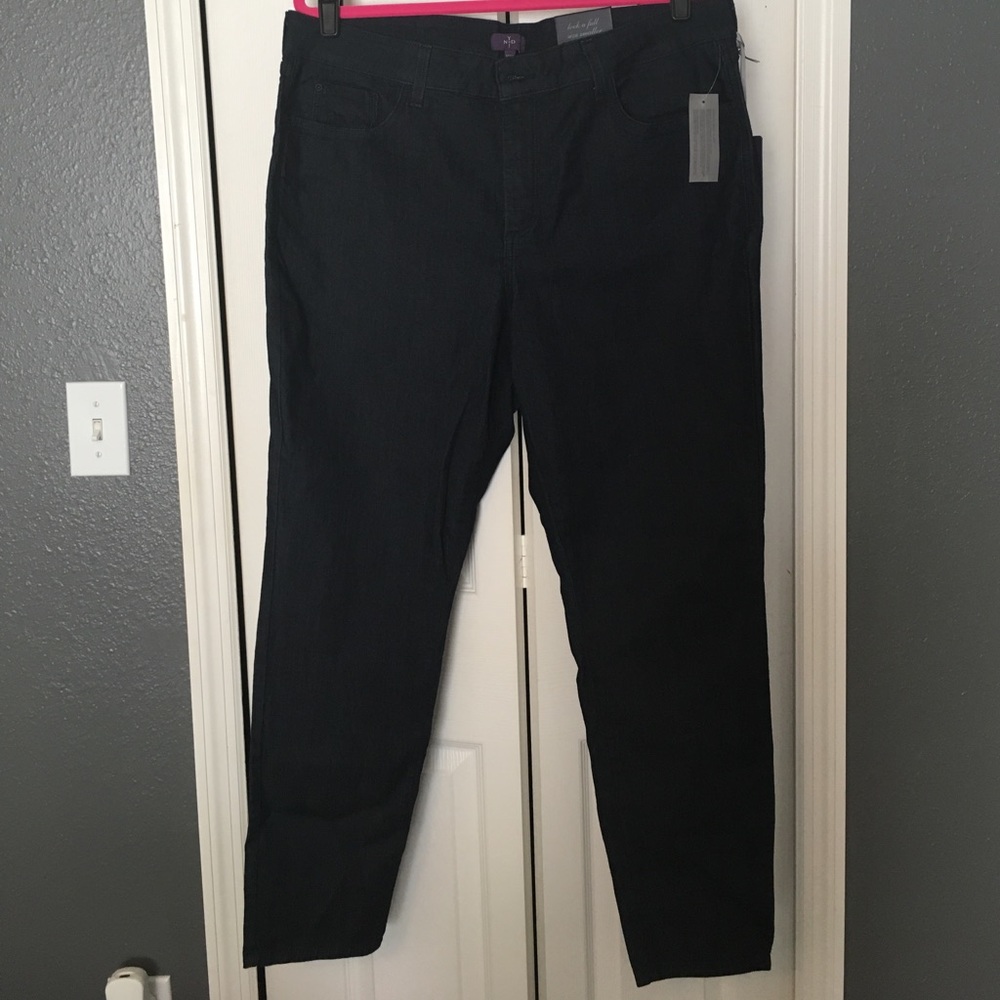 NWT NYDJ Super Skinny Dark Wash Jeans