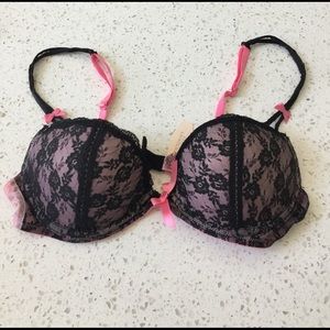 Victoria's Secret Bra (Sexy Little Things) Victoria's Secret Bra (Sexy Little Things)