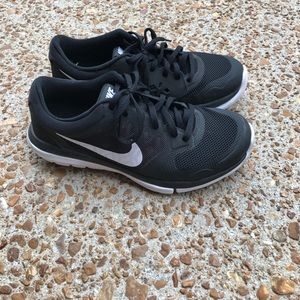 Nike flex black sneakers with fitsole