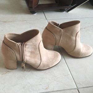 Bershka tan boots