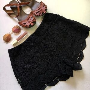 Black Lace Short 🌹🙌🏼