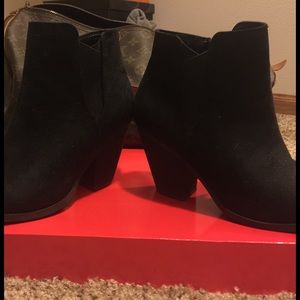 Black booties worn 1x size 7.5