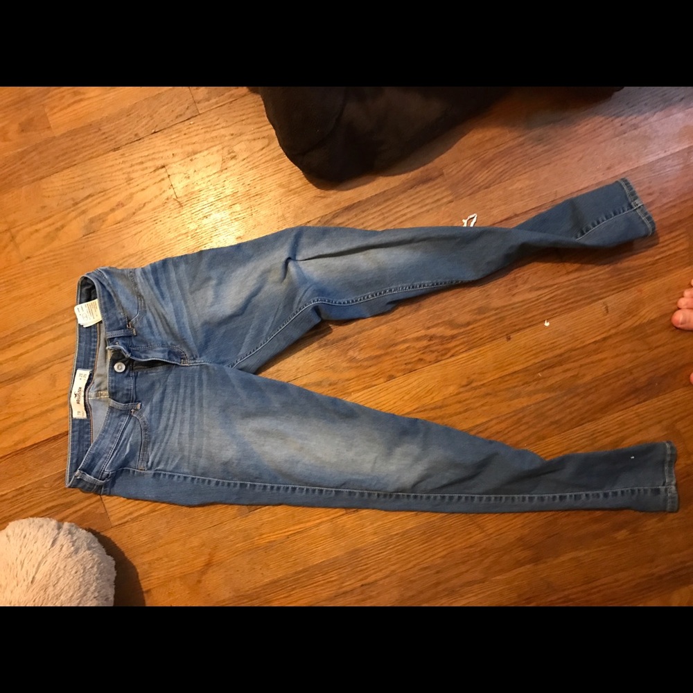Light wash Hollister jeans