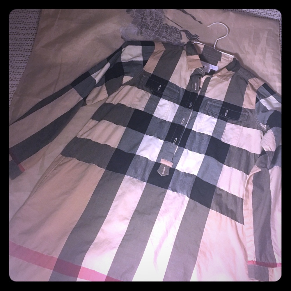 Girls Burberry Tunic. (Worn once/birthday girl)