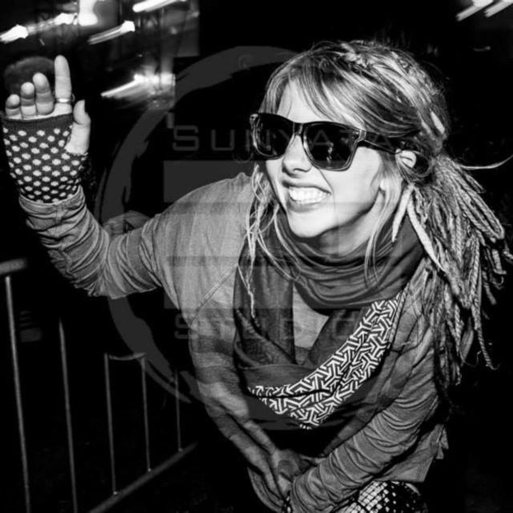 Meet your Posher, Leana