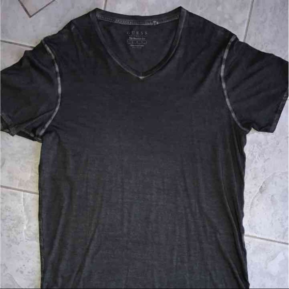 Men's guess shirt