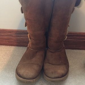 three button uggs