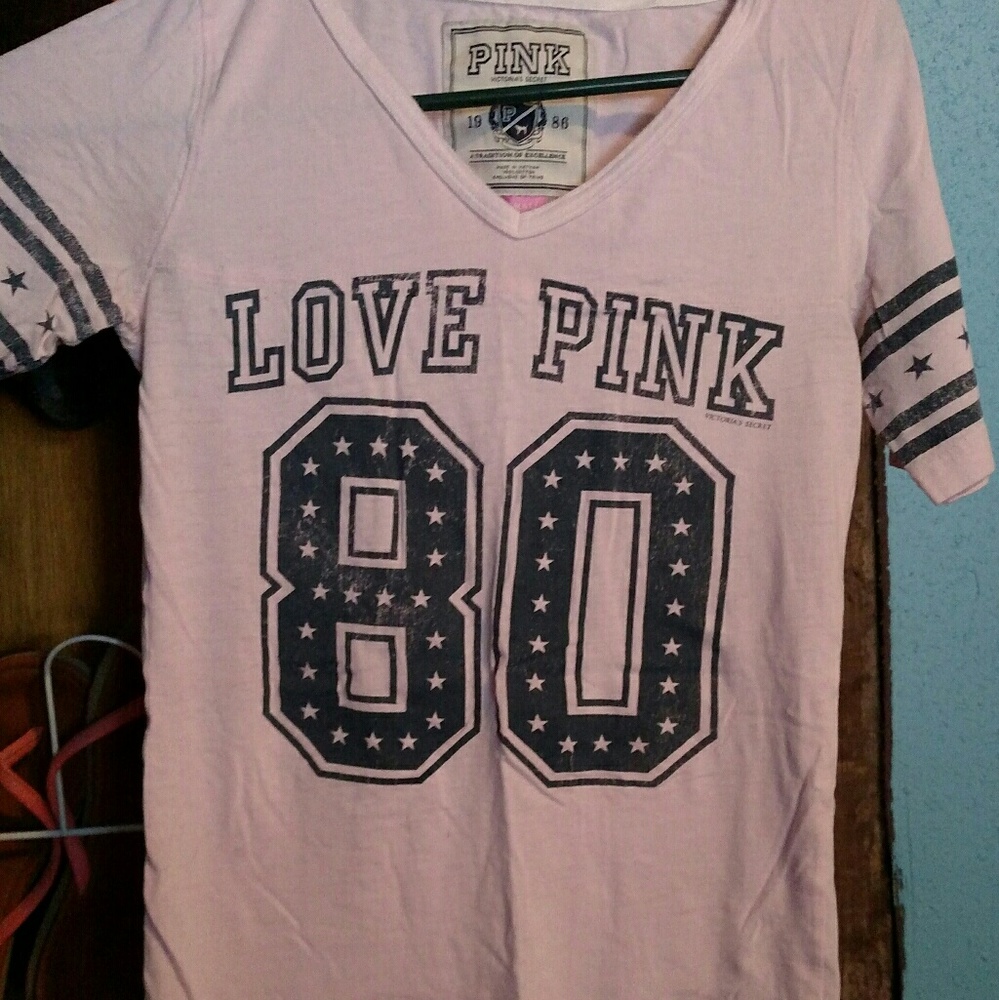 Vs pink shirt