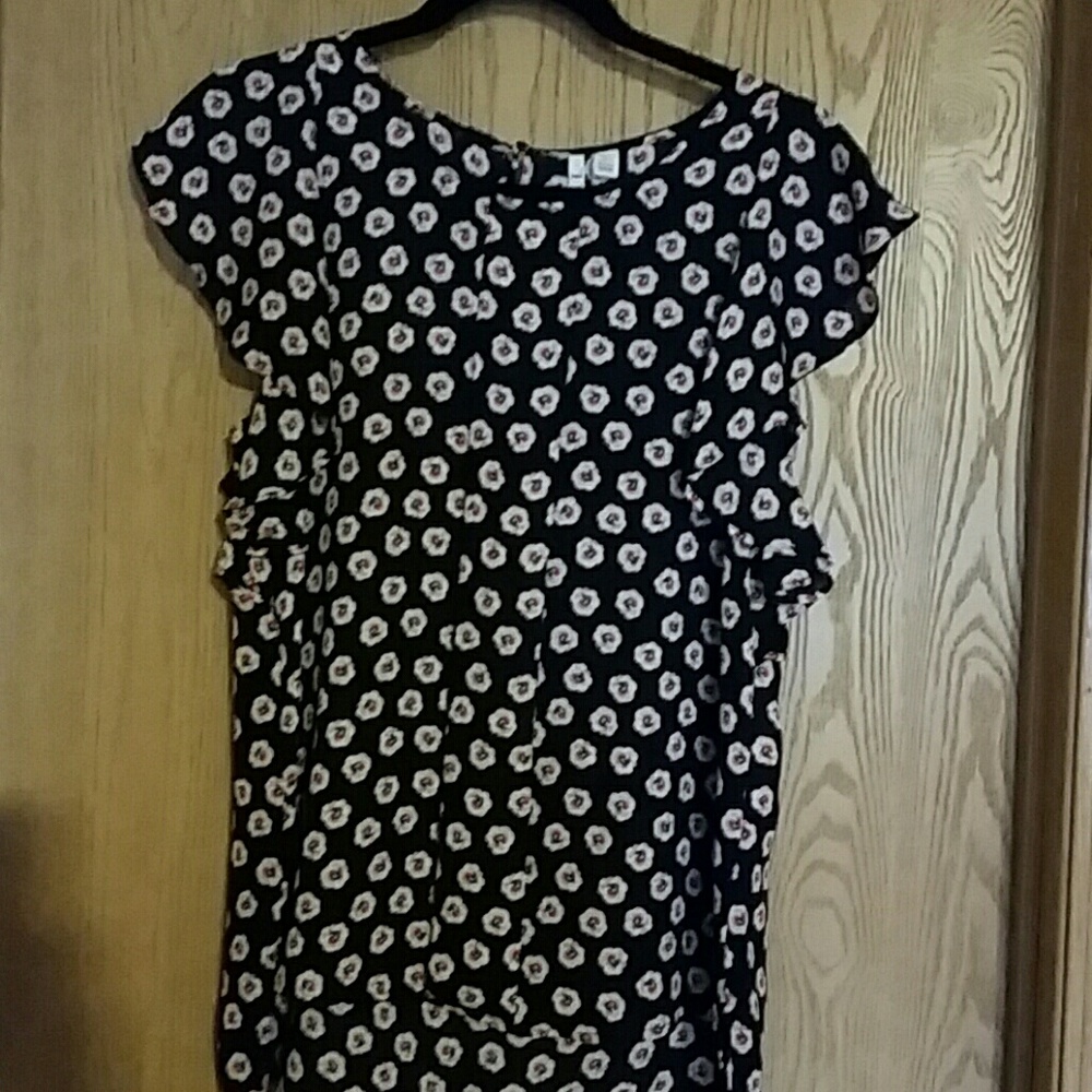 Shoet sleeve top