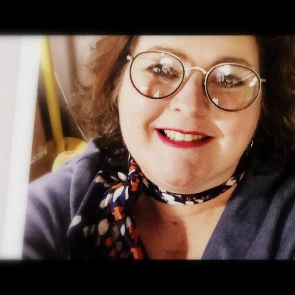 Meet your Posher, Beverly tilley - Picture 1 of 1