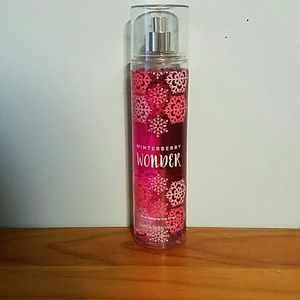 Bath & Body Works Winterberry Wonder