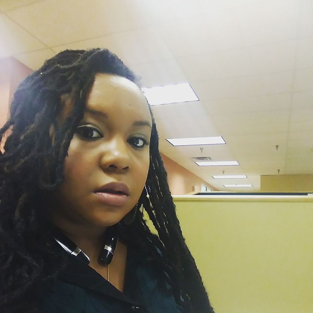 Meet your Posher, Safiya