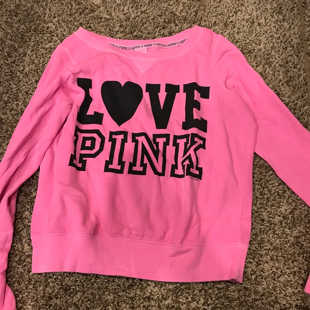 VS LOVE PINK sweatshirt! Adorable!