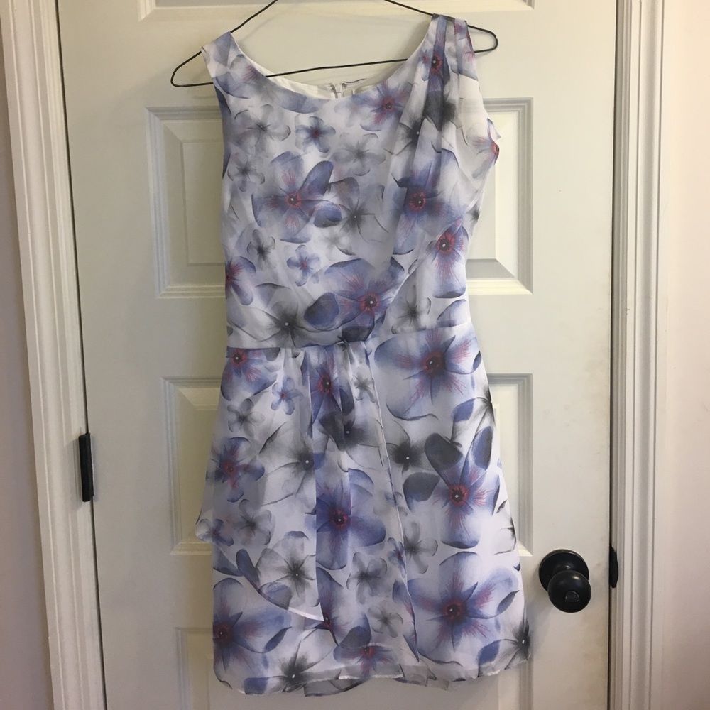 LC LAUREN CONRAD FLORAL RUFFLE MINI DRESS