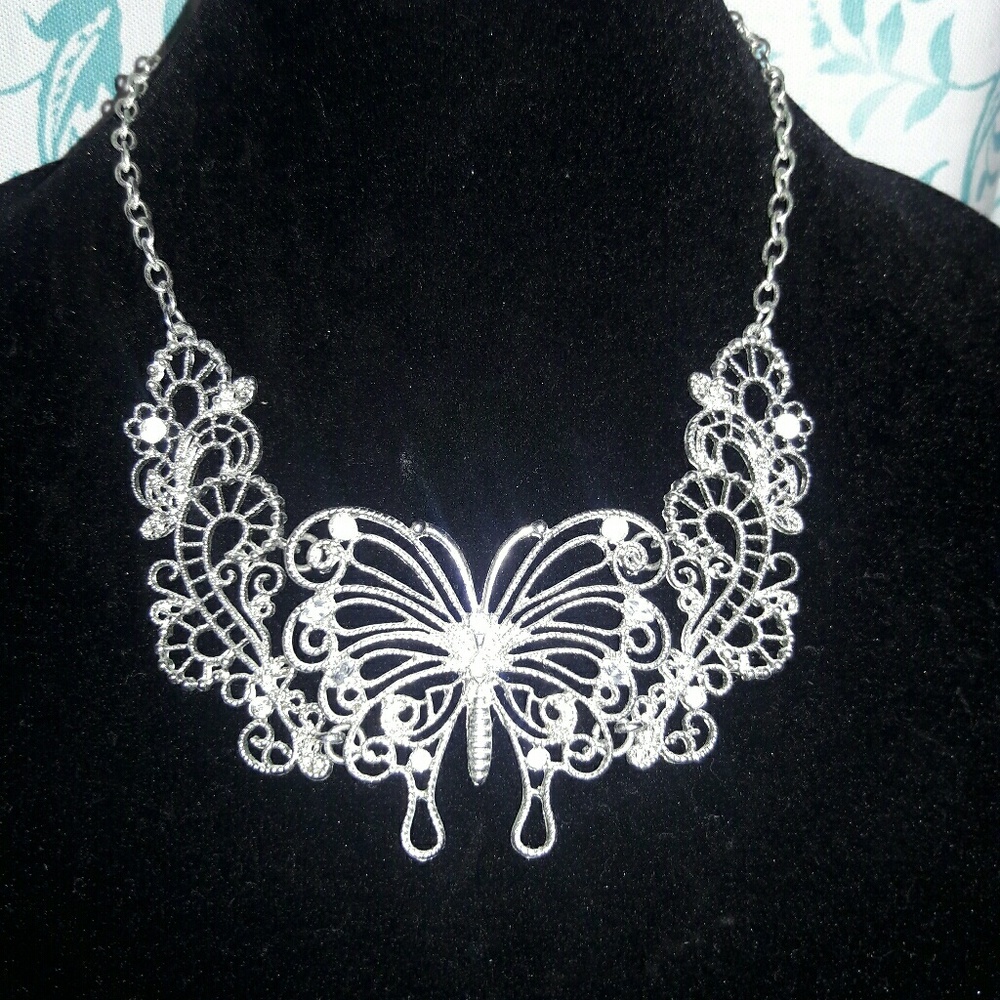 Silver butterfly necklace and bracelet set